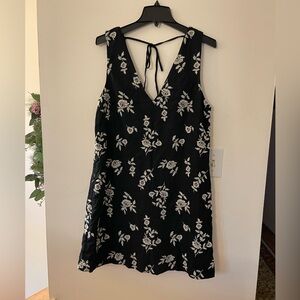 Abercrombie & Fitch linen mini dress, black and white, embroidered, large tall